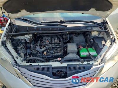 Zdjęcie 12 z 13 samochodu: 2017 TOYOTA SIENNA XLE 7-PASSENGER VIN:5TDDZ3DC7HS176730 - miniatura
