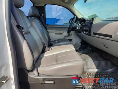 Zdjęcie 10 z 12 samochodu: 2011 CHEVROLET SILVERADO K2500 HEAVY DUTY VIN:1GC0KVCG5BF229578 - miniatura