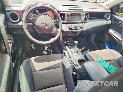 Zdjęcie 8 z 13 samochodu: 2017 TOYOTA RAV4 LE VIN:JTMZFREV6HJ122995 - miniatura