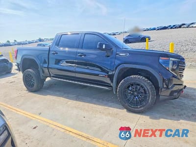 Czwarte zdjęcie samochodu z boku: 2025 GMC SIERRA K1500 AT4 VIN:1GTUUEE80SZ261189 - miniatura