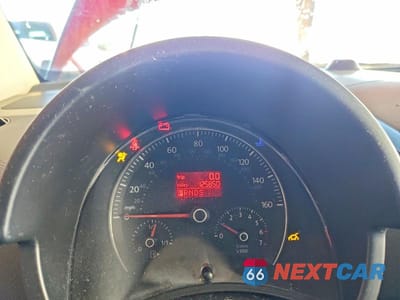 Zdjęcie 9 z 12 samochodu: 2006 VOLKSWAGEN NEW BEETLE CONVERTIBLE OPTION PACKAGE 1 VIN:3VWRF31Y56M327377 - miniatura