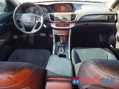 Zdjęcie 8 z 12 samochodu: 2015 HONDA ACCORD SPORT VIN:1HGCR2F58FA181578 - miniatura