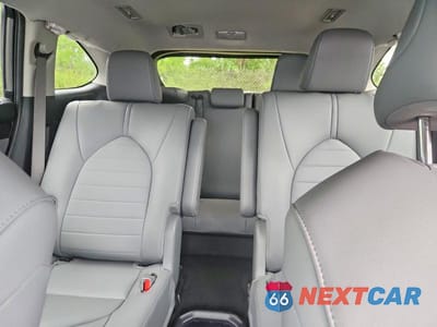 Zdjęcie 10 z 13 samochodu: 2026 TOYOTA HIGHLANDER XLE VIN:5TDKDRBH6TS598911 - miniatura