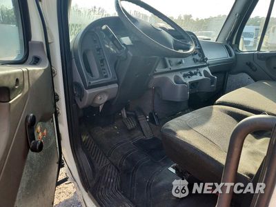 Zdjęcie 8 z 13 samochodu: 2014 FREIGHTLINER BUSINESS CLASS M2 BOX TRUCK VIN:1FVACWDT2EHFM3322 - miniatura