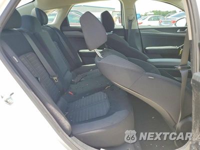 Zdjęcie 10 z 13 samochodu: 2025 KIA K5 LXS VIN:KNAG24J79S5357465 - miniatura
