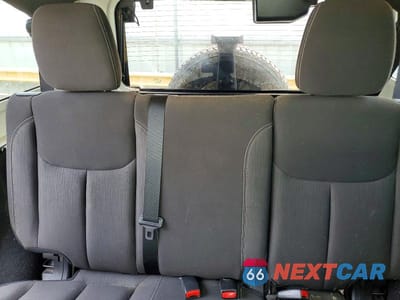 Zdjęcie 10 z 13 samochodu: 2017 JEEP WRANGLER UNLIMITED SAHARA VIN:1C4BJWEGXHL524989 - miniatura