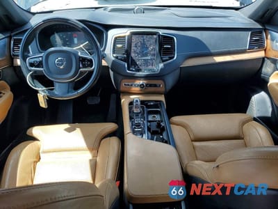 Zdjęcie 8 z 13 samochodu: 2017 VOLVO XC90 T8 VIN:YV4BC0PL4H1114263 - miniatura