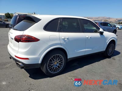 Trzecie zdjęcie samochodu z tyłu: 2018 PORSCHE CAYENNE VIN:WP1AA2A26JKA06970 - miniatura