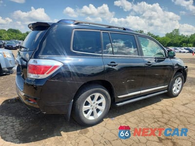 Trzecie zdjęcie samochodu z tyłu: 2012 TOYOTA HIGHLANDER HYBRID VIN:JTEBC3EH1C2009911 - miniatura