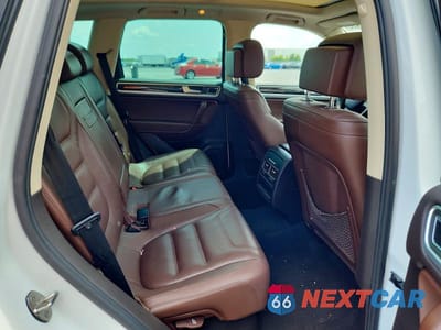 Zdjęcie 11 z 13 samochodu: 2013 VOLKSWAGEN TOUAREG V6 TDI VIN:WVGEP9BP3DD004411 - miniatura