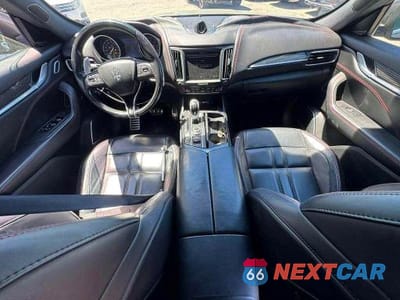 Zdjęcie 9 z 10 samochodu: 2018 MASERATI LEVANTE S SPORT VIN:ZN661YUS3JX269795 - miniatura
