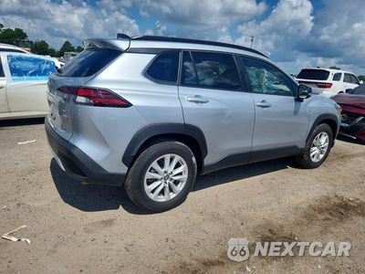 Trzecie zdjęcie samochodu z tyłu: 2026 TOYOTA COROLLA CROSS LE VIN:7MUCAABG3TV167728 - miniatura