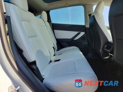 Zdjęcie 11 z 14 samochodu: 2021 TESLA MODEL Y VIN:5YJYGDEE1MF130855 - miniatura
