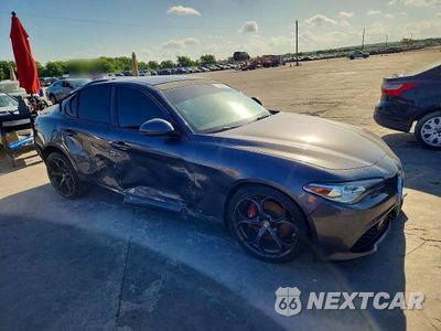 Czwarte zdjęcie samochodu z boku: 2018 ALFA ROMEO GIULIA TI VIN:ZARFAECN2J7583259 - miniatura
