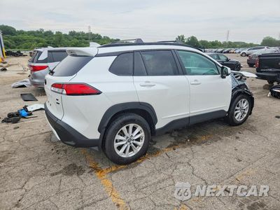 Trzecie zdjęcie samochodu z tyłu: 2022 TOYOTA COROLLA CROSS LE VIN:7MUBAABG9NV021574 - miniatura