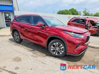 Czwarte zdjęcie samochodu z boku: 2025 TOYOTA HIGHLANDER XLE VIN:5TDKDRBH7SS579458 - miniatura