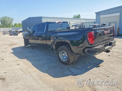 Drugie zdjęcie samochodu z przodu: 2026 GMC SIERRA K3500 DENALI VIN:1GT4UWEY3TF214036 - miniatura