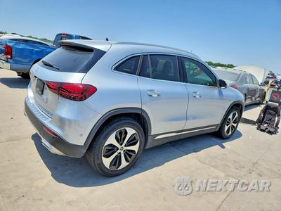 Trzecie zdjęcie samochodu z tyłu: 2025 MERCEDES-BENZ GLA VIN:W1N4N4GB1SJ723640 - miniatura