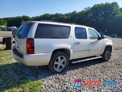 Trzecie zdjęcie samochodu z tyłu: 2013 CHEVROLET SUBURBAN K1500 LTZ VIN:1GNSKKE7XDR376315 - miniatura
