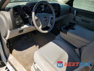 Zdjęcie 8 z 12 samochodu: 2013 GMC SIERRA K2500 SLE VIN:1GT020C84DF211104 - miniatura