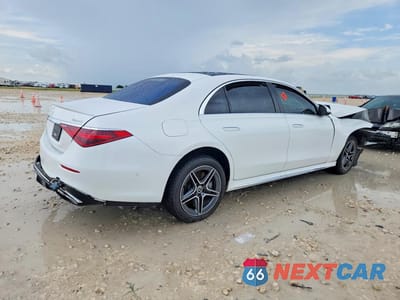 Trzecie zdjęcie samochodu z tyłu: 2024 MERCEDES-BENZ S S580E 4MATIC VIN:W1K6G6KB3RA281019 - miniatura