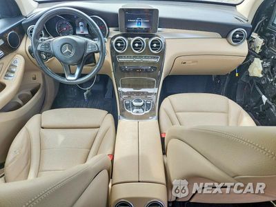 Zdjęcie 8 z 14 samochodu: 2019 MERCEDES-BENZ GLC 300 VIN:WDC0G4JB8KF588775 - miniatura