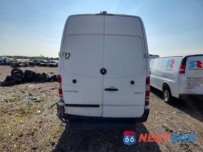 Zdjęcie 6 z 12 samochodu: 2017 MERCEDES-BENZ SPRINTER 2500 VIN:WD3PE8CD2HP566543 - miniatura