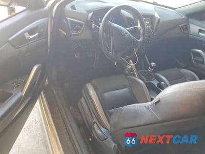 Zdjęcie 8 z 12 samochodu: 2016 HYUNDAI VELOSTER TURBO VIN:KMHTC6AE7GU293427 - miniatura