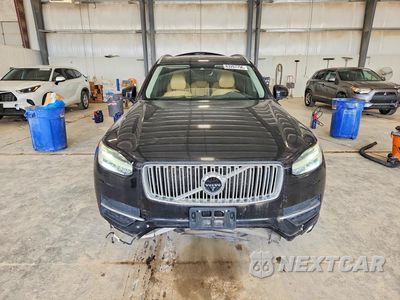Piąte zdjęcie samochodu w środku: 2016 VOLVO XC90 T6 VIN:YV4A22PL7G1066055 - miniatura