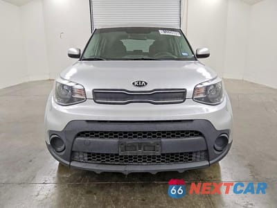 Piąte zdjęcie samochodu w środku: 2019 KIA SOUL BASE VIN:KNDJN2A24K7010719 - miniatura