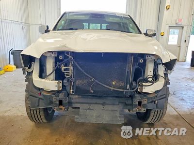 Piąte zdjęcie samochodu w środku: 2017 RAM 1500 LARAMIE VIN:1C6RR7NT8HS692878 - miniatura