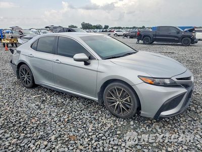 Czwarte zdjęcie samochodu z boku: 2021 TOYOTA CAMRY SE VIN:4T1G11AK7MU417515 - miniatura