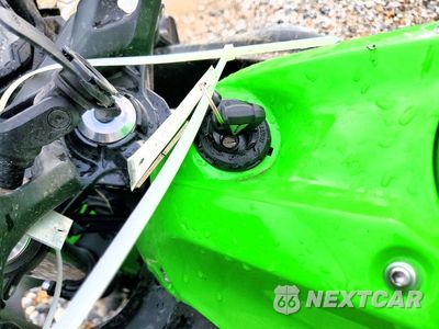 Zdjęcie 8 z 10 samochodu: 2025 KAWASAKI EX650 P VIN:ML5EXEP19SDAD7162 - miniatura