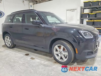 Czwarte zdjęcie samochodu z boku: 2027 MINI COUNTRYMAN S ALL4 VIN:WMZ23GA03V7V53215 - miniatura