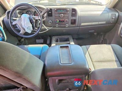 Zdjęcie 8 z 12 samochodu: 2009 GMC SIERRA K1500 SLE VIN:3GTEK23399G129591 - miniatura
