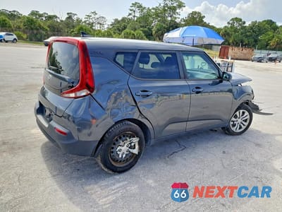 Trzecie zdjęcie samochodu z tyłu: 2020 KIA SOUL LX VIN:KNDJ23AU5L7727471 - miniatura