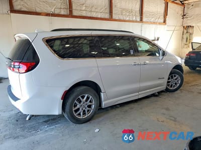 Trzecie zdjęcie samochodu z tyłu: 2022 CHRYSLER PACIFICA TOURING L VIN:2C4RC1BG3NR186063 - miniatura