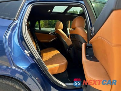 Zdjęcie 9 z 10 samochodu: 2022 BMW X6 XDRIVE40I VIN:5UXCY6C08N9L59277 - miniatura