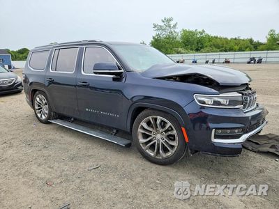 Czwarte zdjęcie samochodu z boku: 2022 JEEP GRAND WAGONEER SERIES II VIN:1C4SJVFJ5NS142732 - miniatura