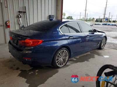 Trzecie zdjęcie samochodu z tyłu: 2018 BMW 530E VIN:WBAJA9C59JB033577 - miniatura