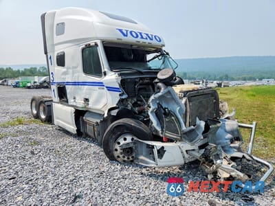 Czwarte zdjęcie samochodu z boku: 2019 VOLVO VNL SEMI TRUCK VIN:4V4NC9EH9KN225818 - miniatura