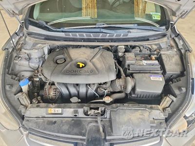 Zdjęcie 11 z 12 samochodu: 2015 HYUNDAI ELANTRA LIMITED VIN:KMHDH4AE8FU222908 - miniatura