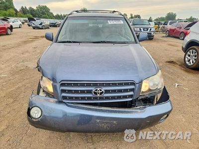 Piąte zdjęcie samochodu w środku: 2003 TOYOTA HIGHLANDER LIMITED VIN:JTEHF21A130134200 - miniatura