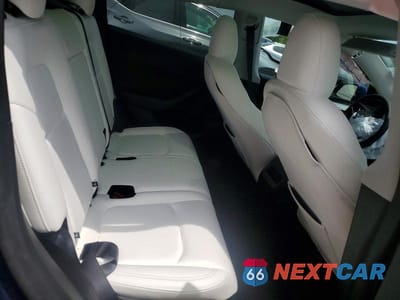 Zdjęcie 10 z 13 samochodu: 2024 TESLA MODEL Y VIN:7SAYGAEEXRF202774 - miniatura