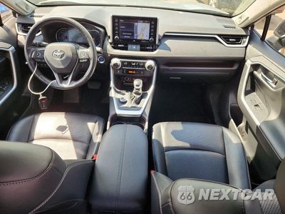 Zdjęcie 8 z 13 samochodu: 2019 TOYOTA RAV4 LIMITED VIN:JTMDWRFV6KD524238 - miniatura