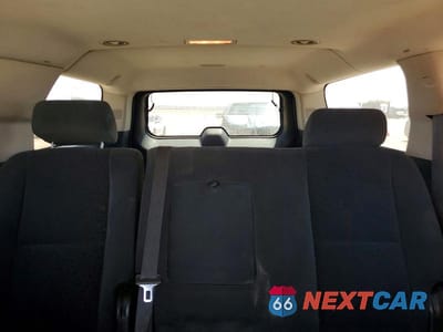 Zdjęcie 10 z 13 samochodu: 2008 CHEVROLET SUBURBAN C1500 LS VIN:3GNFC16048G192892 - miniatura