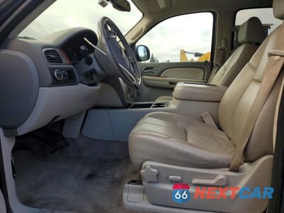 Zdjęcie 7 z 13 samochodu: 2008 GMC YUKON VIN:1GKFC13098R220445 - miniatura
