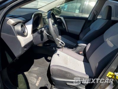Zdjęcie 11 z 22 samochodu: 2015 TOYOTA RAV4 XLE VIN:JTMWFREV7FD061574 - miniatura