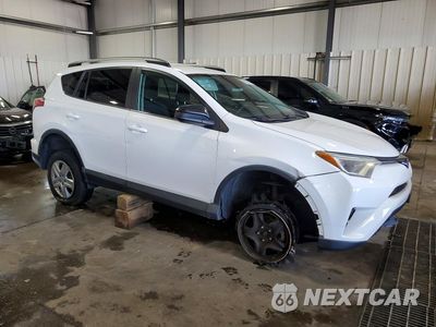 Czwarte zdjęcie samochodu z boku: 2018 TOYOTA RAV4 LE VIN:2T3BFREV4JW762874 - miniatura