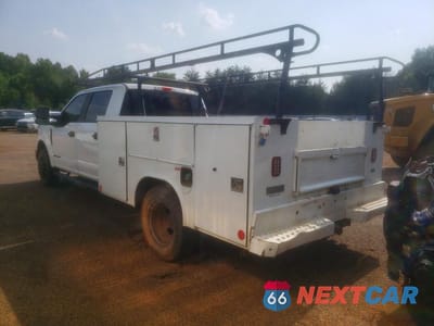 Drugie zdjęcie samochodu z przodu: 2019 FORD F350 XL VIN:1FD8W3GT4KEE97381 - miniatura